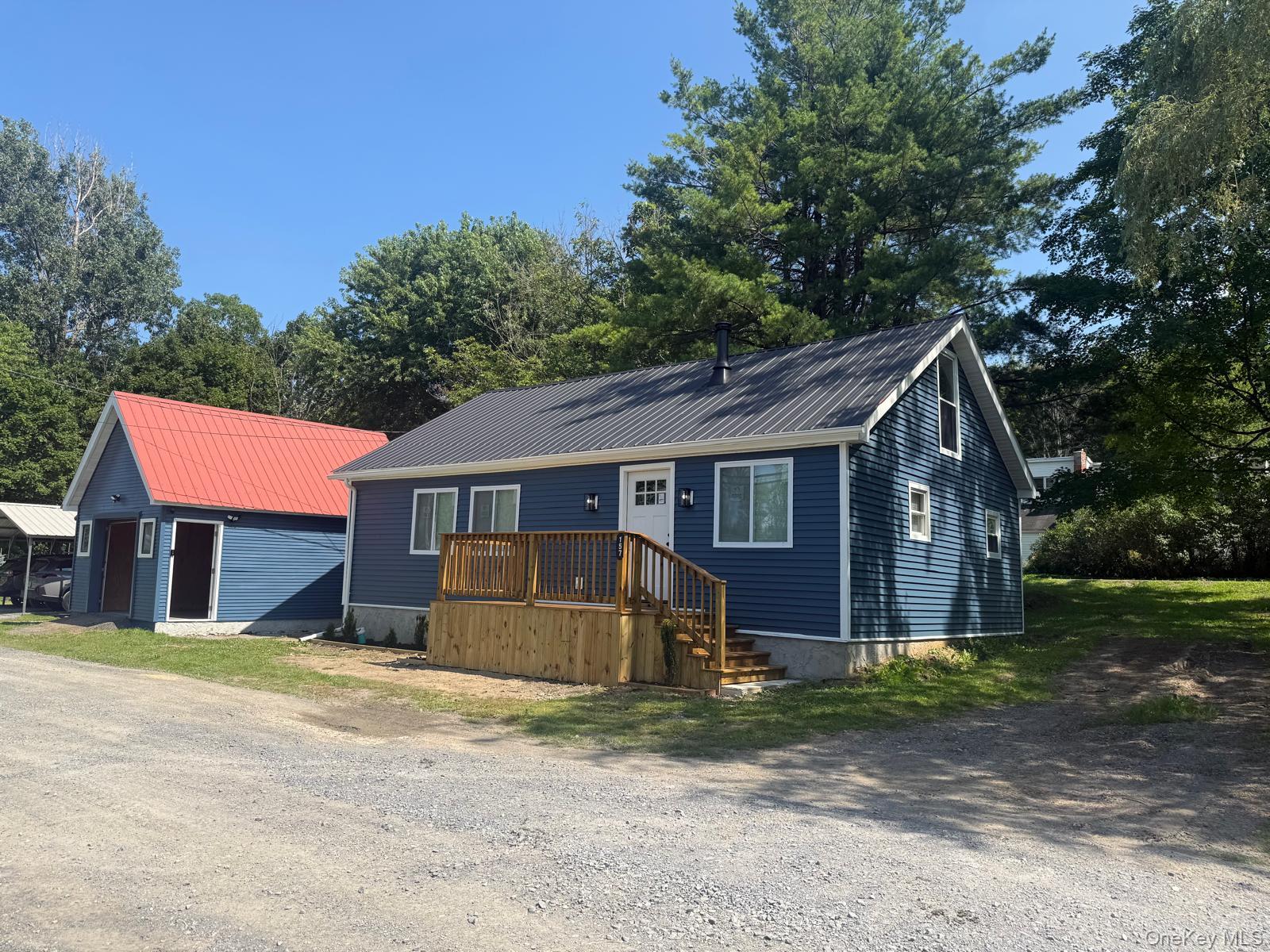 157 Lake Avenue Property Photo 3