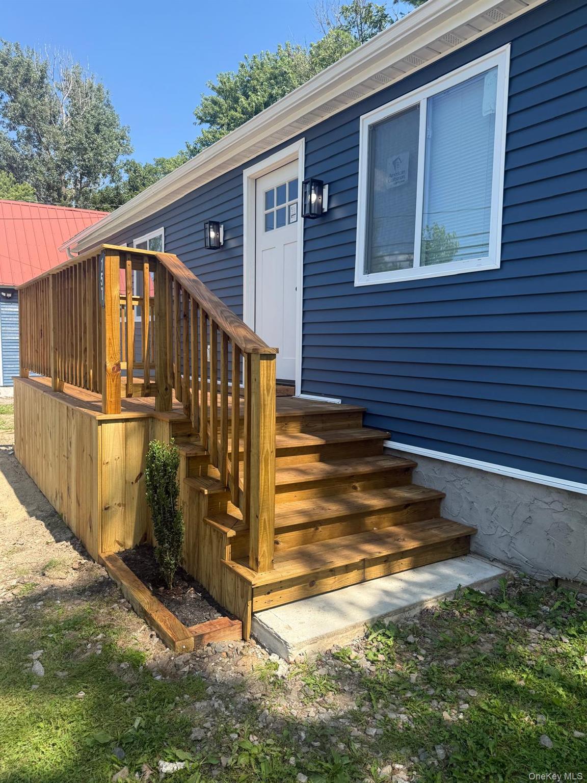 157 Lake Avenue Property Photo 4