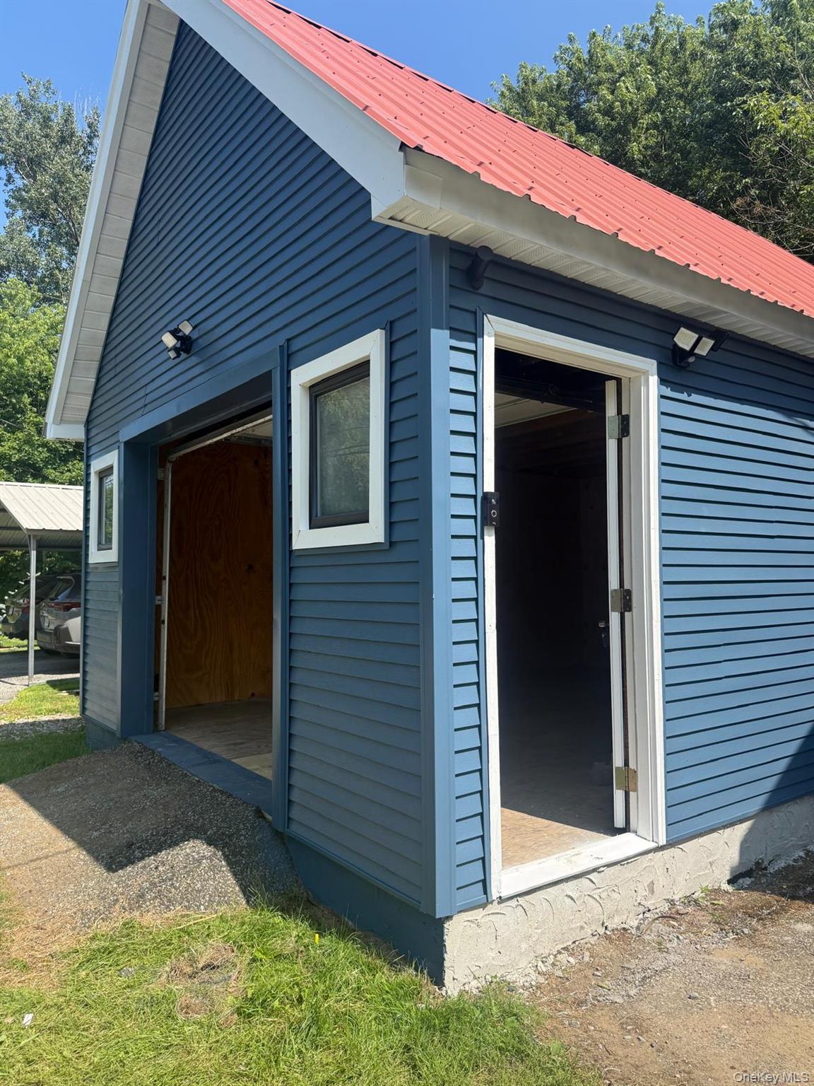 157 Lake Avenue Property Photo 5