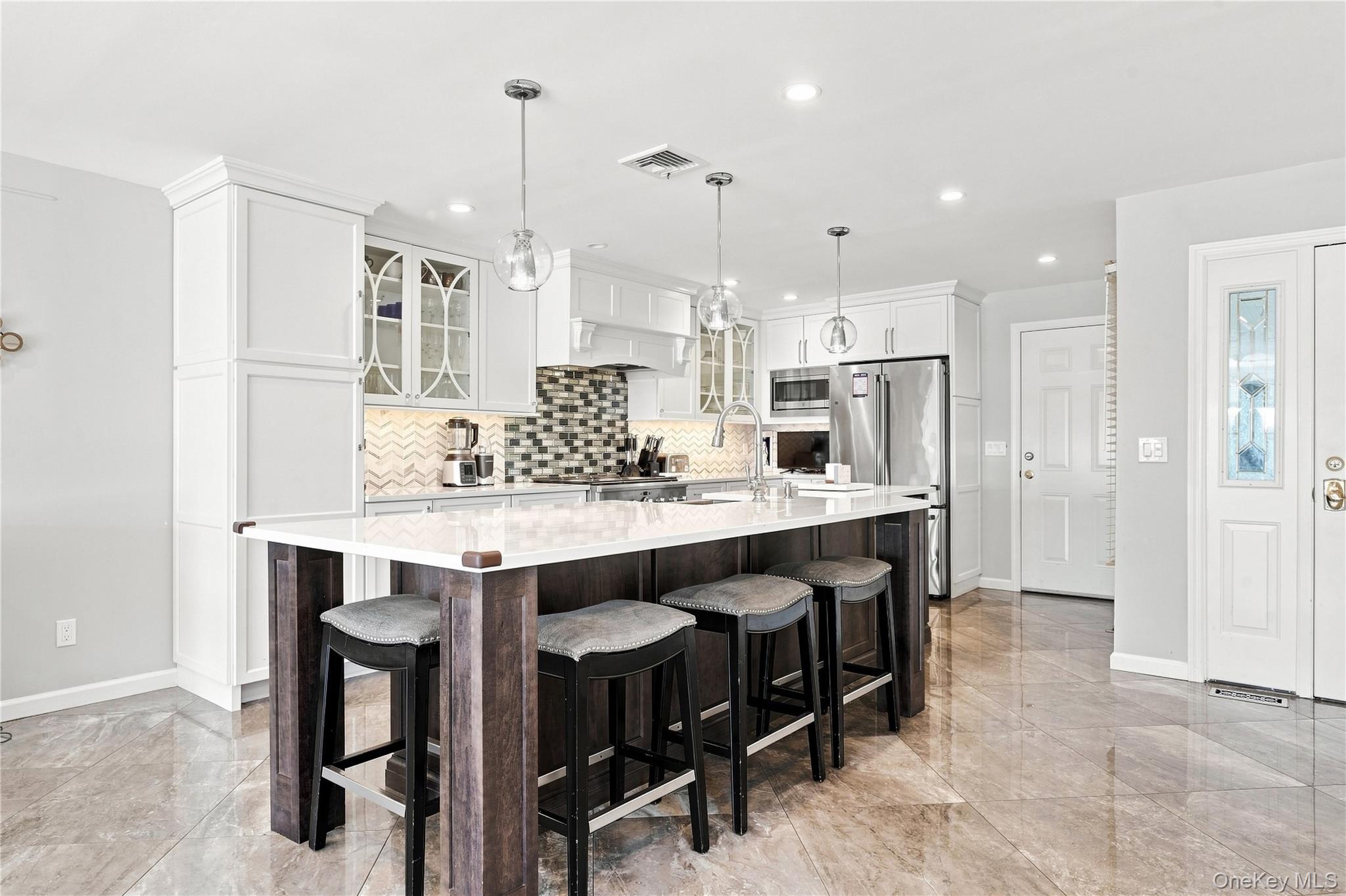 1 Victoria 1 Property Photo 8