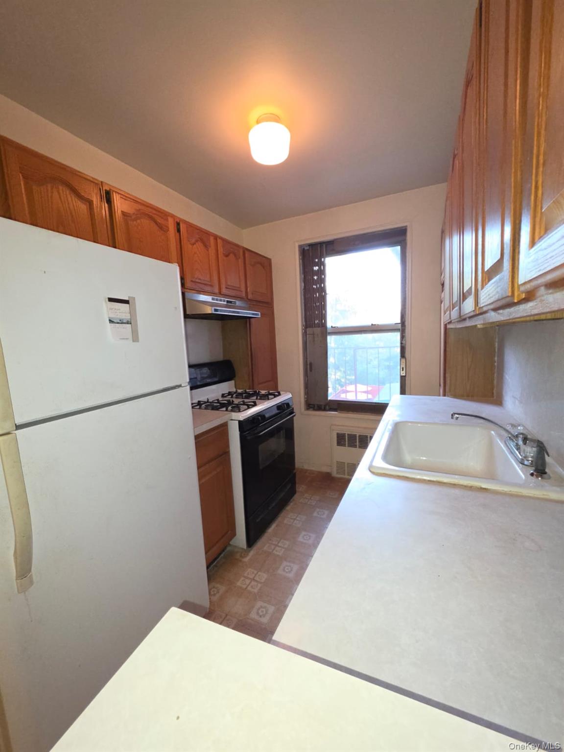 679 W 239th 3e Property Photo 8