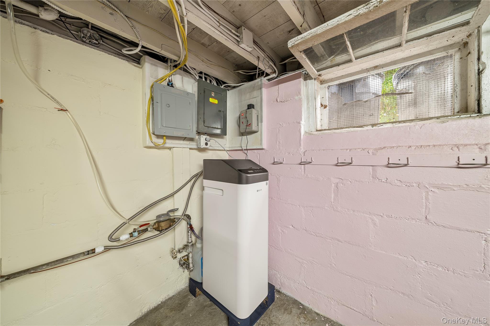 6 Littleworth Lane Property Photo 14