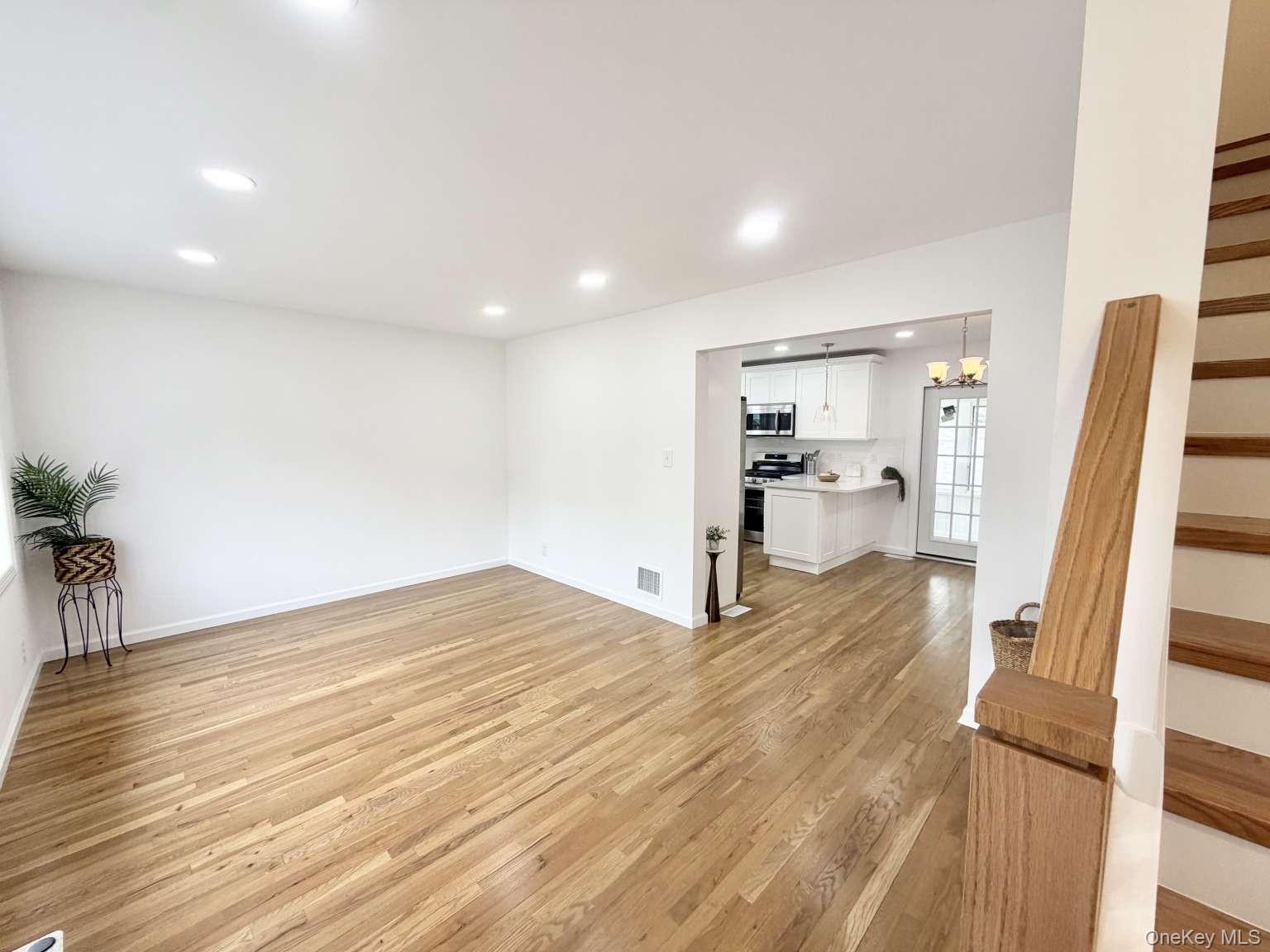 20 Iris Avenue Property Photo 8