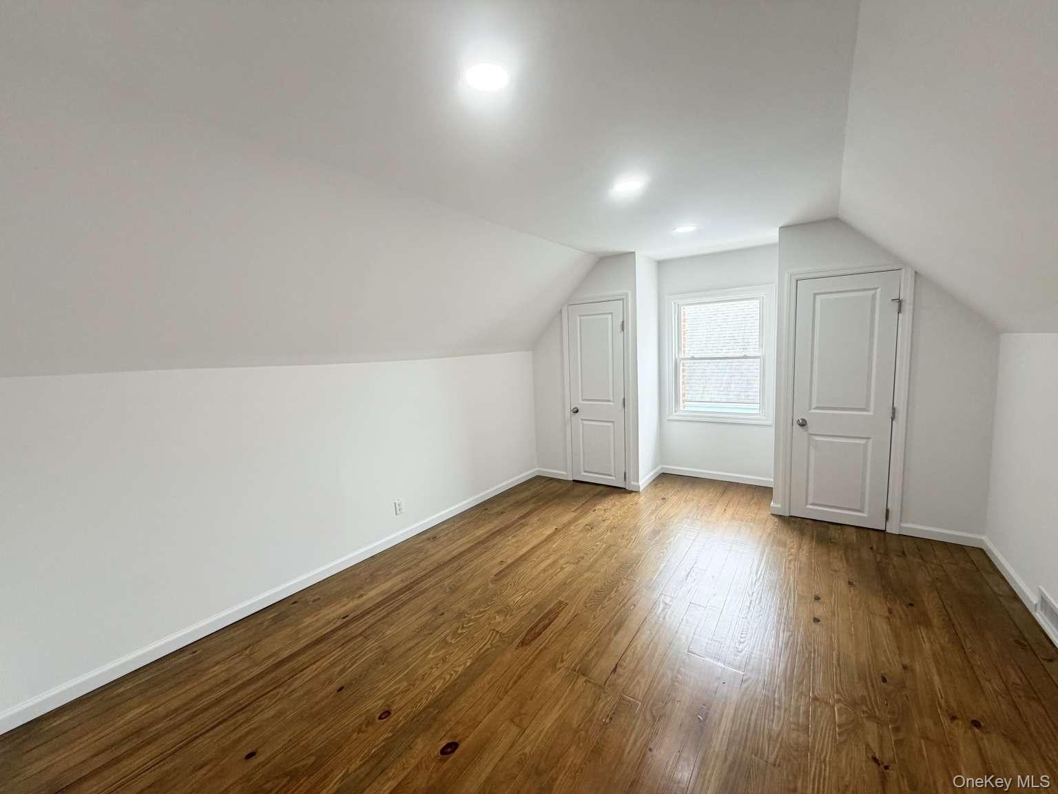 20 Iris Avenue Property Photo 13