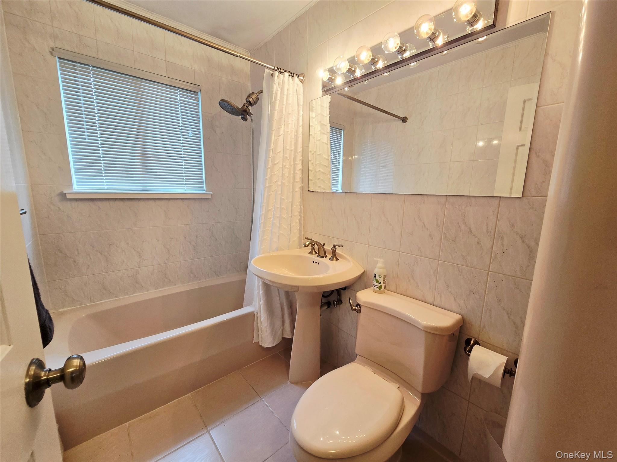 104 Choir Lane Property Photo 9