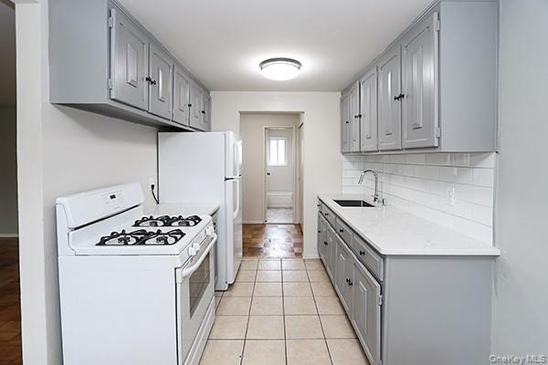 178 Jervis Avenue 178 Property Photo 16