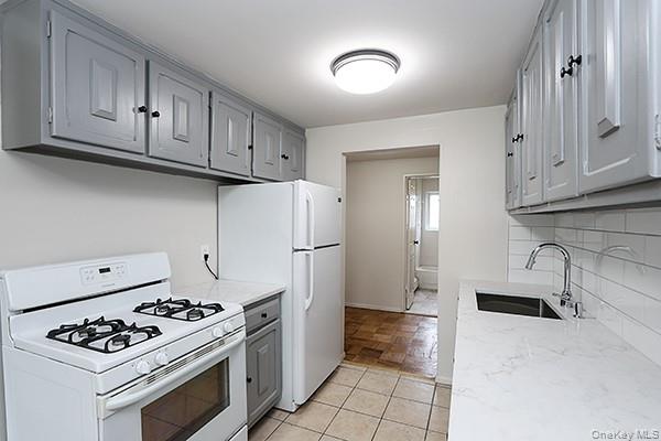 178 Jervis Avenue 178 Property Photo 17
