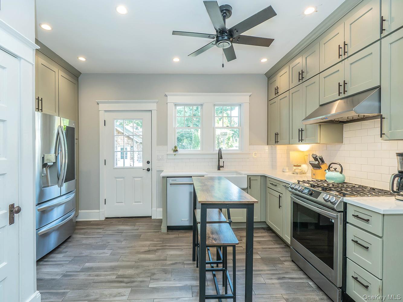150 Franklin Avenue Property Photo 15