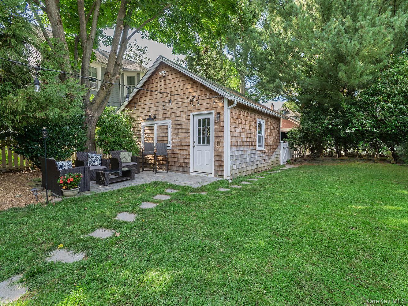 150 Franklin Avenue Property Photo 30