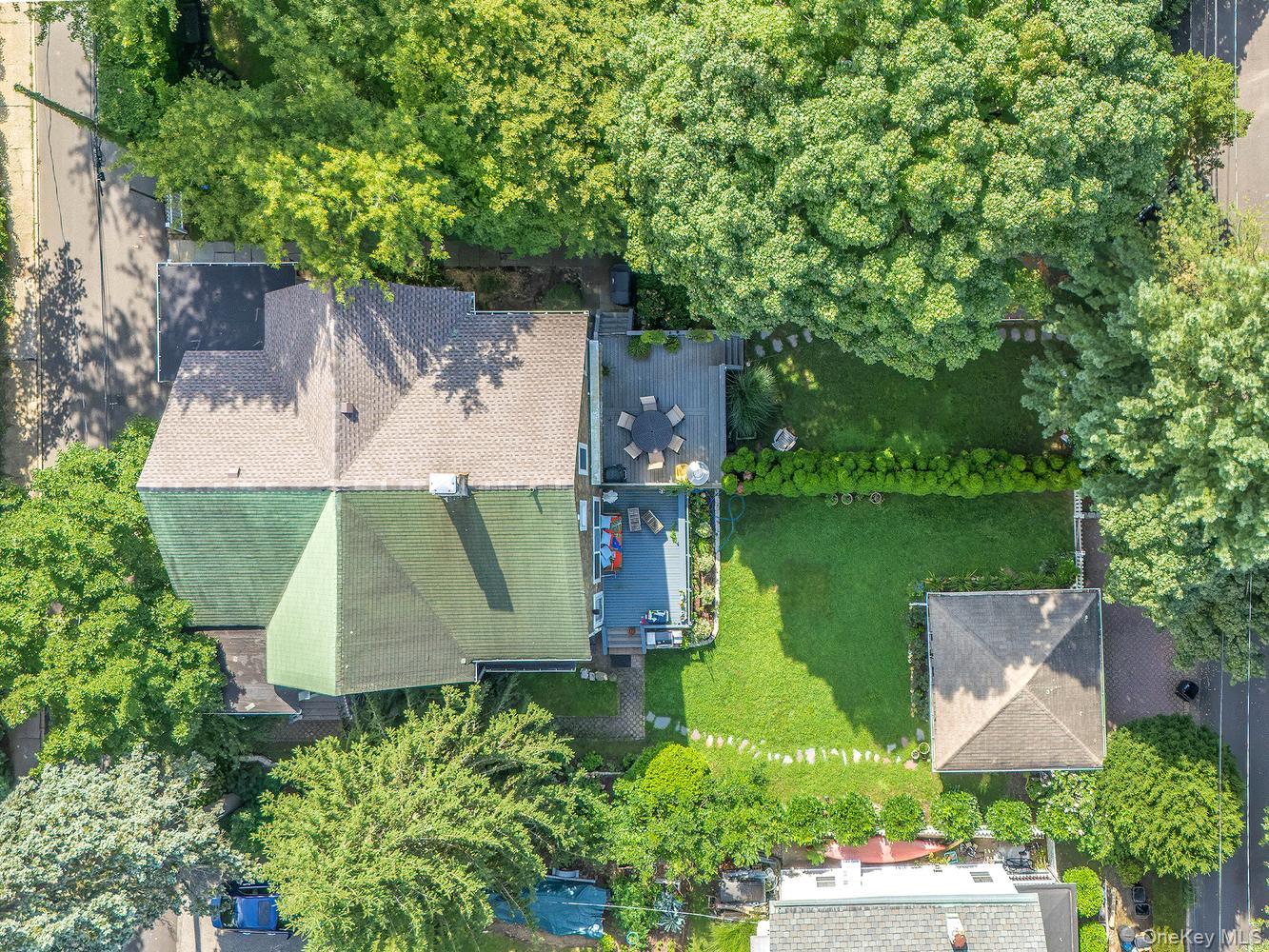 150 Franklin Avenue Property Photo 33
