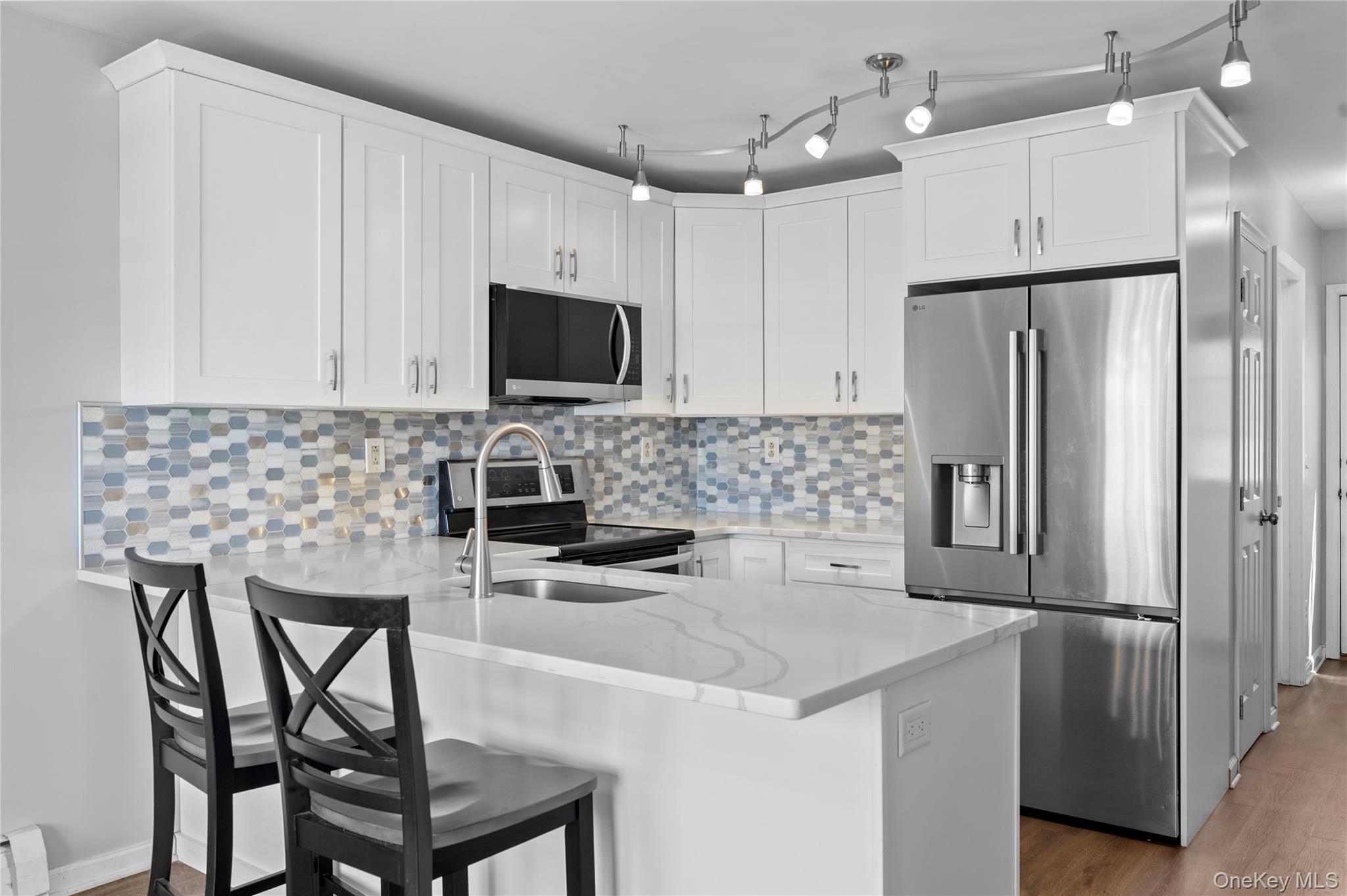 5 Welcher Avenue Property Photo 7