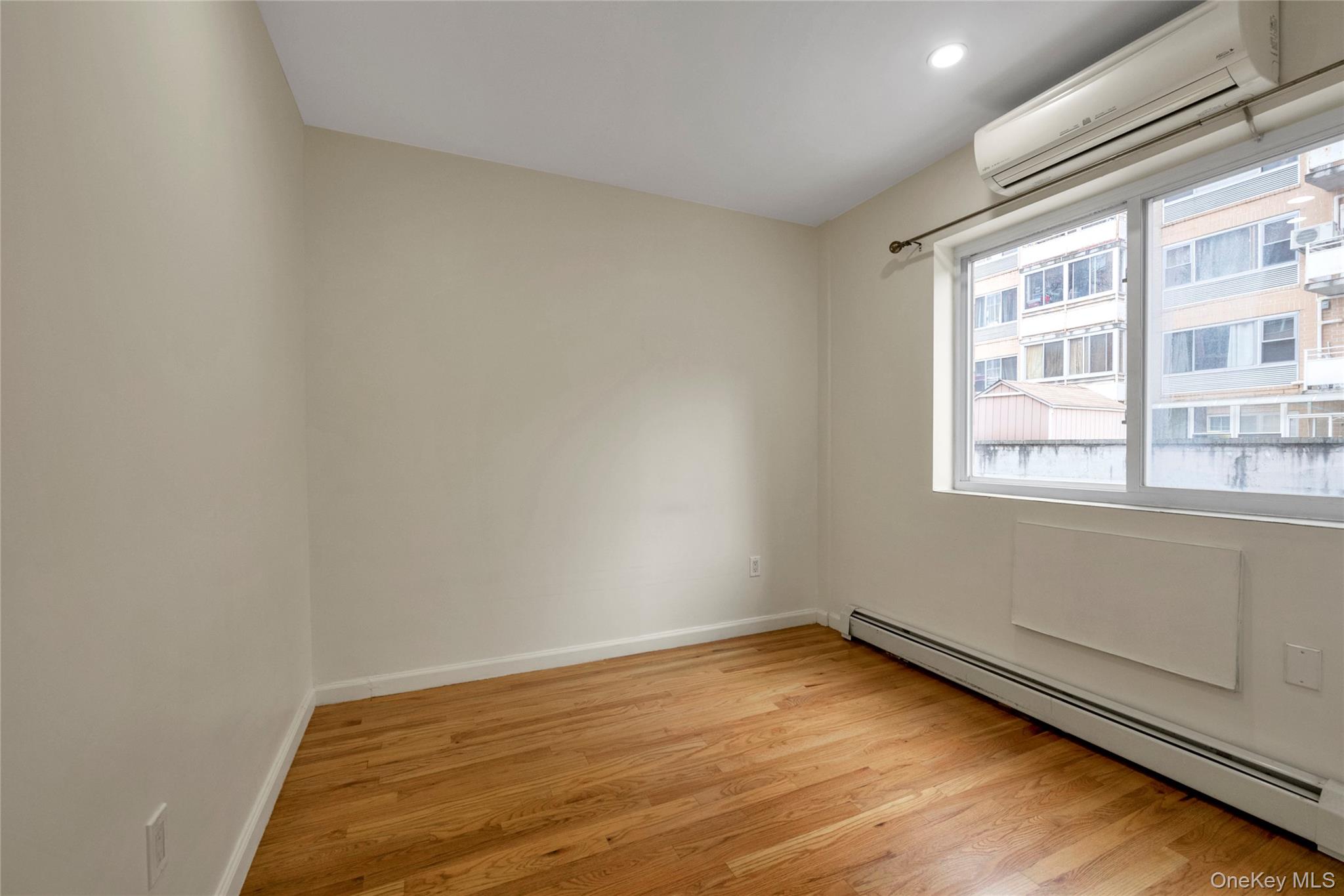 4318 Robinson Street 4d Property Photo 9