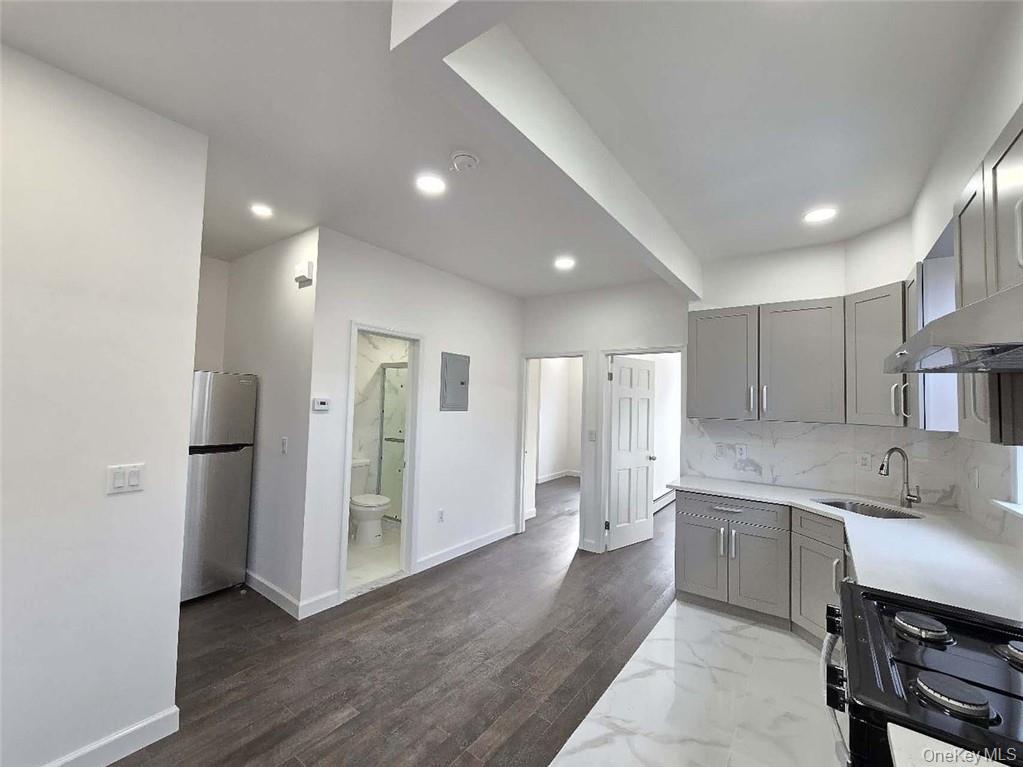 2062 Bath Avenue Property Photo 7