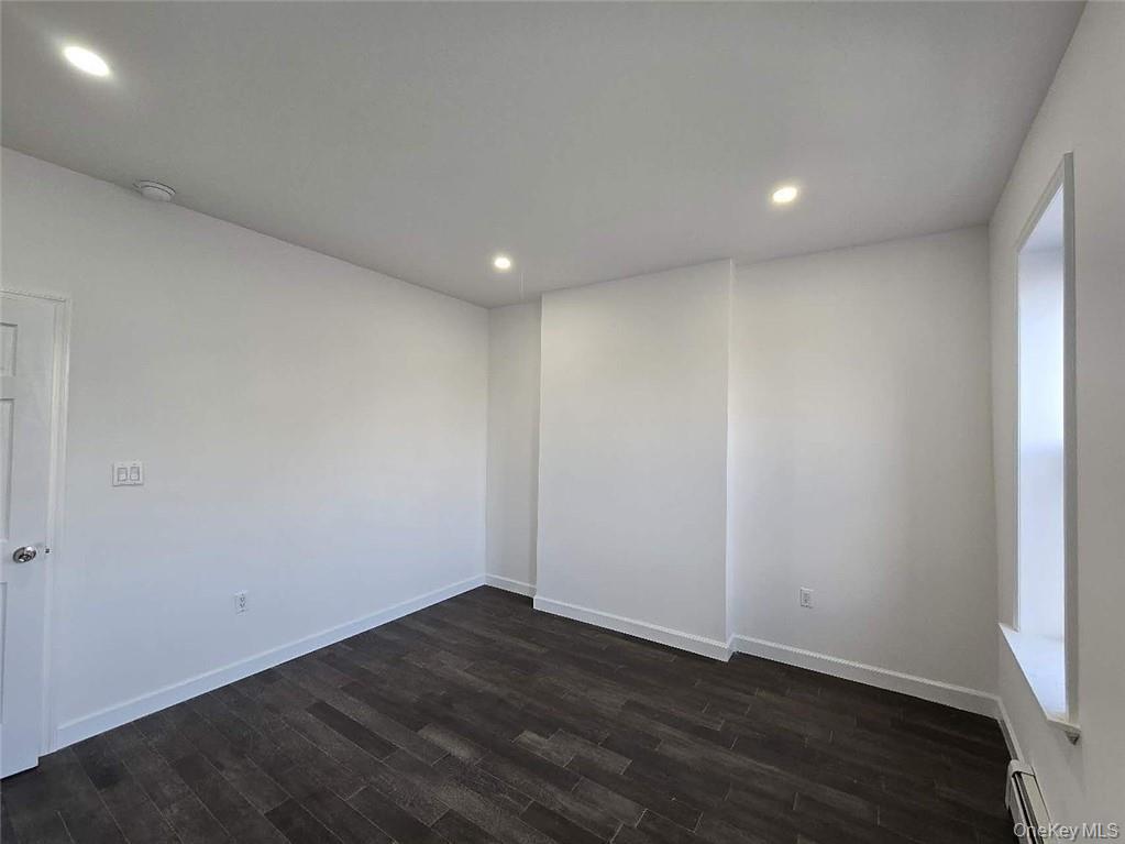 2062 Bath Avenue Property Photo 15