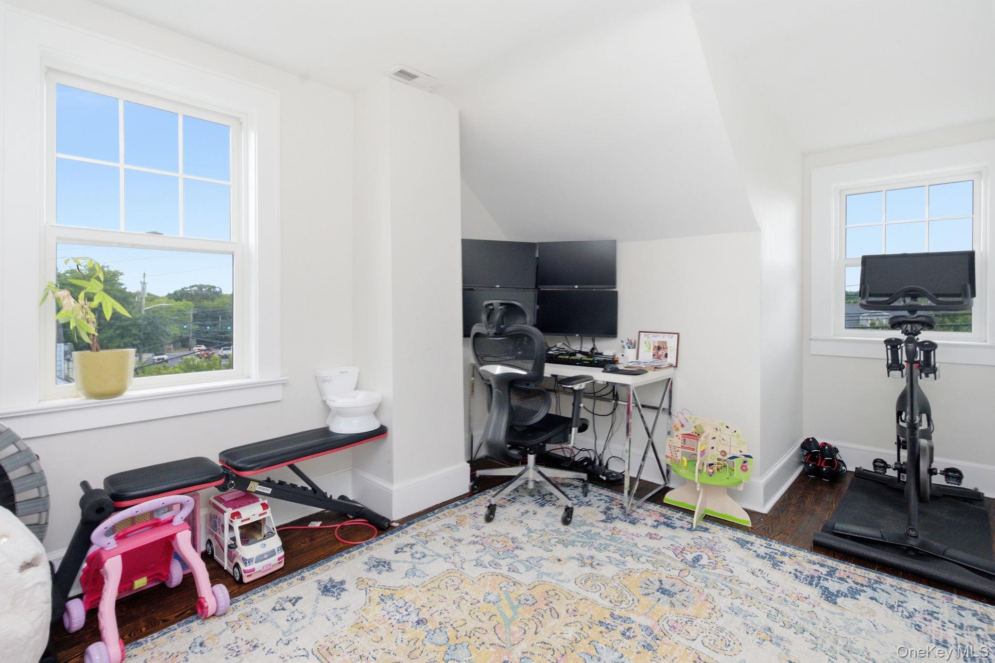 229 S Ridge Street B Property Photo 16