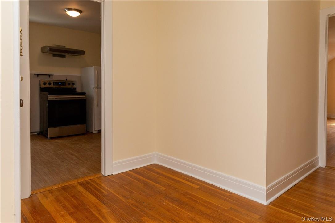 140 E Main Street 2 Property Photo 3