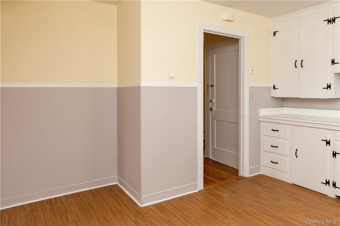 140 E Main Street 2 Property Photo 7