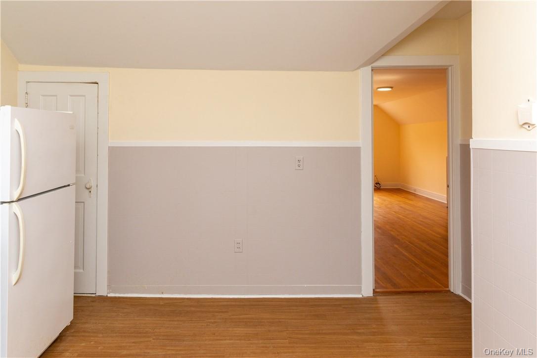140 E Main Street 2 Property Photo 8