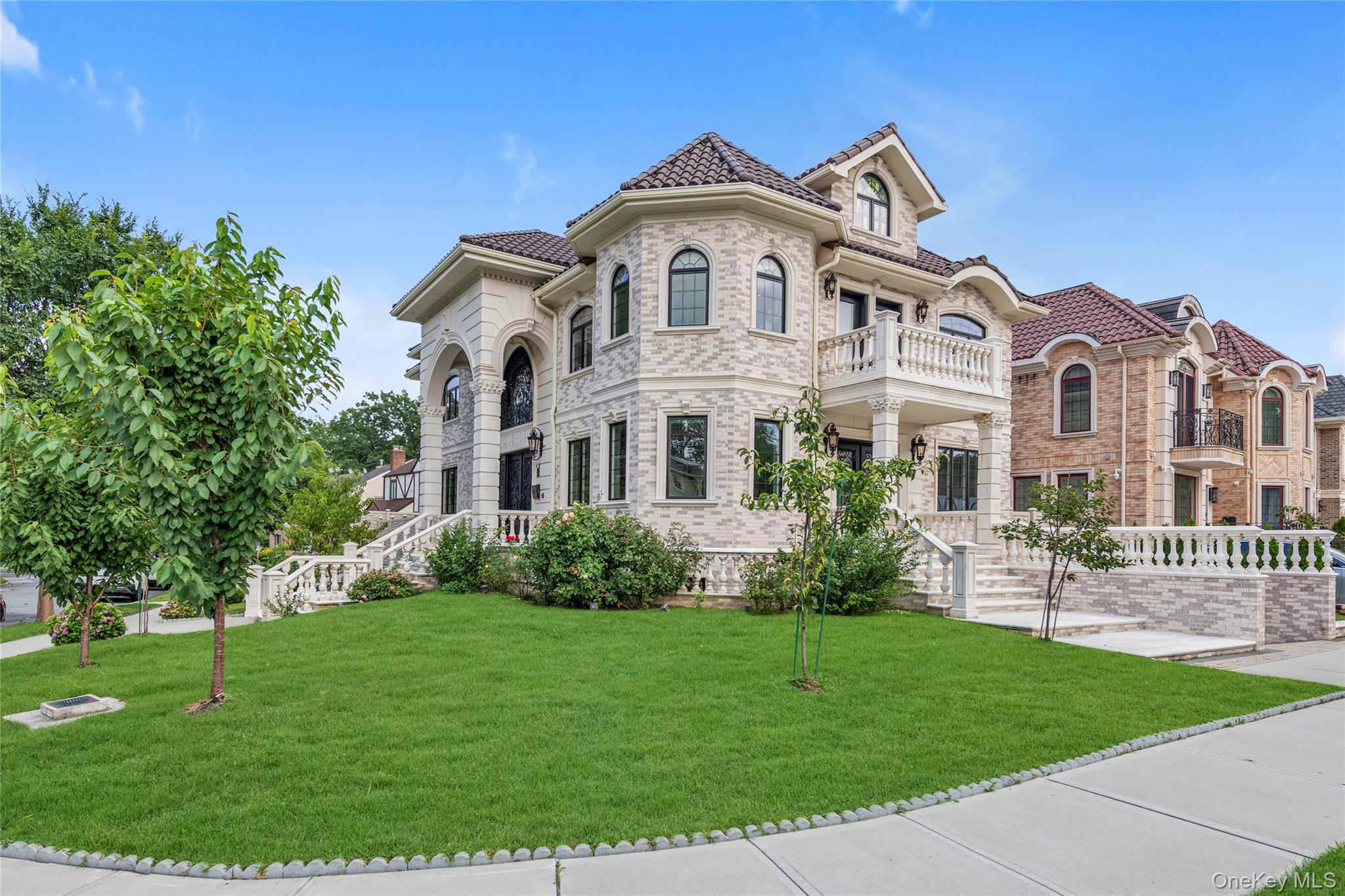 1041652 Property Photo 1