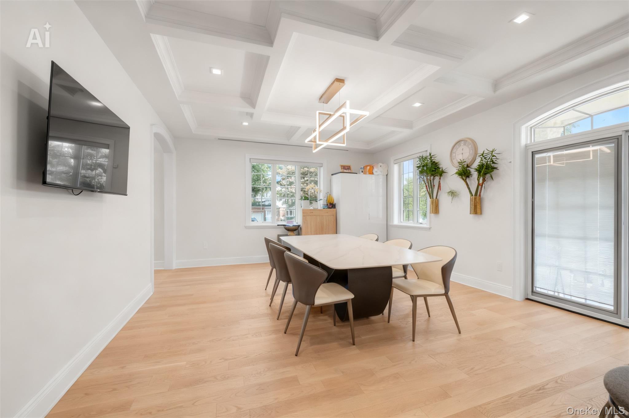 1041652 Property Photo 11