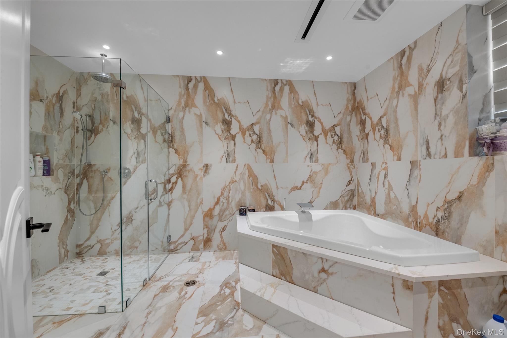 1041652 Property Photo 29