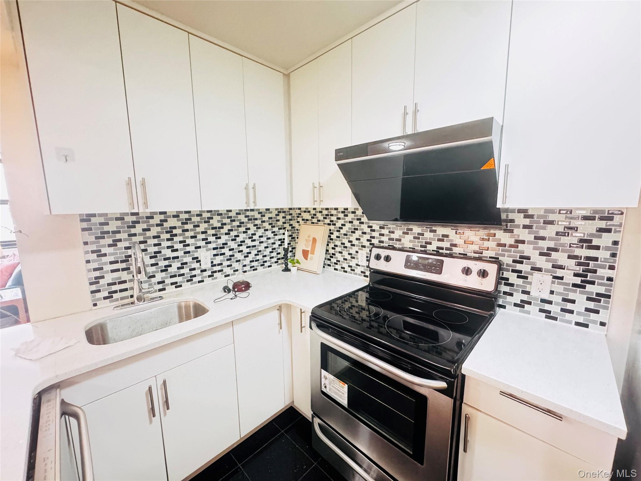 1041652 Property Photo 36