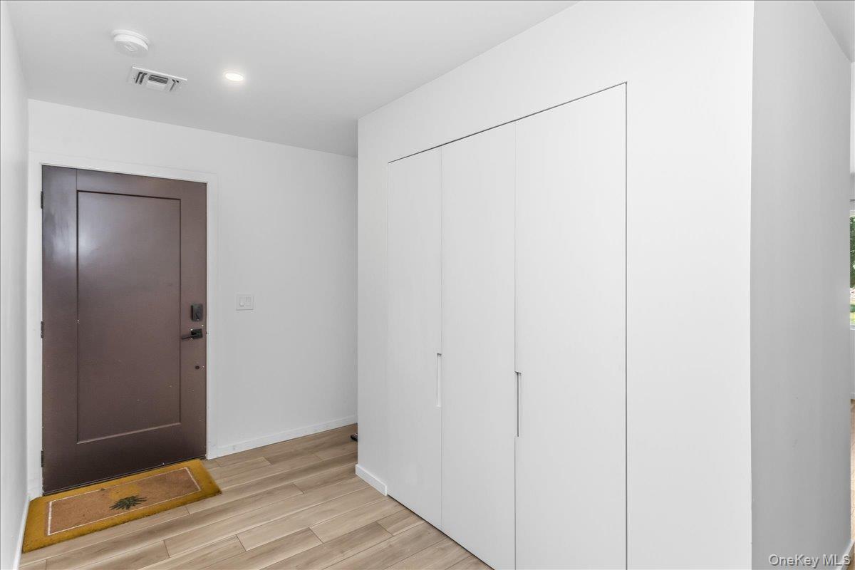 9 Empire Court Property Photo 4