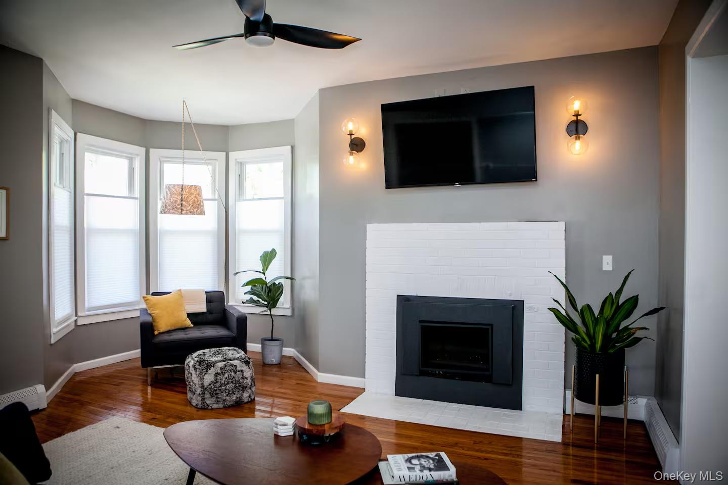 34 E Saint James Street Property Photo 4