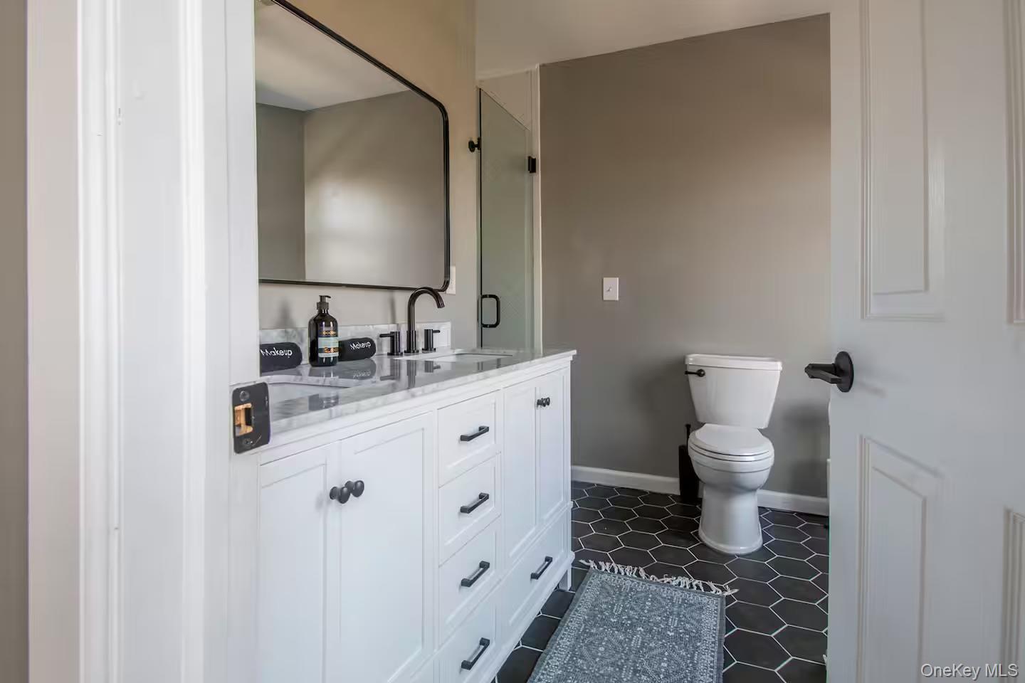 34 E Saint James Street Property Photo 18