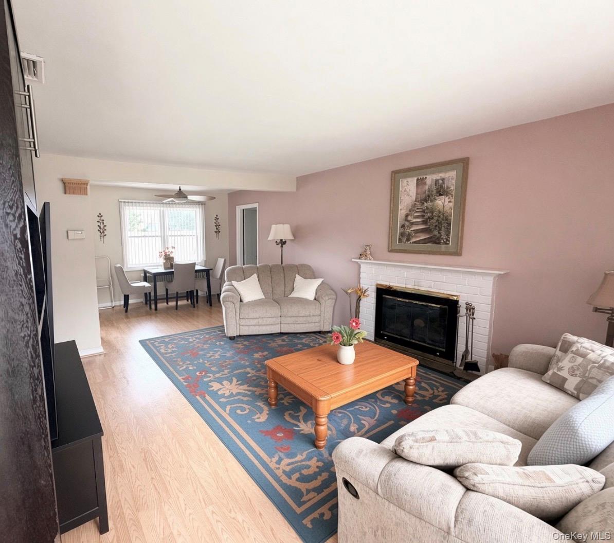 963 Hastings Street Property Photo 3