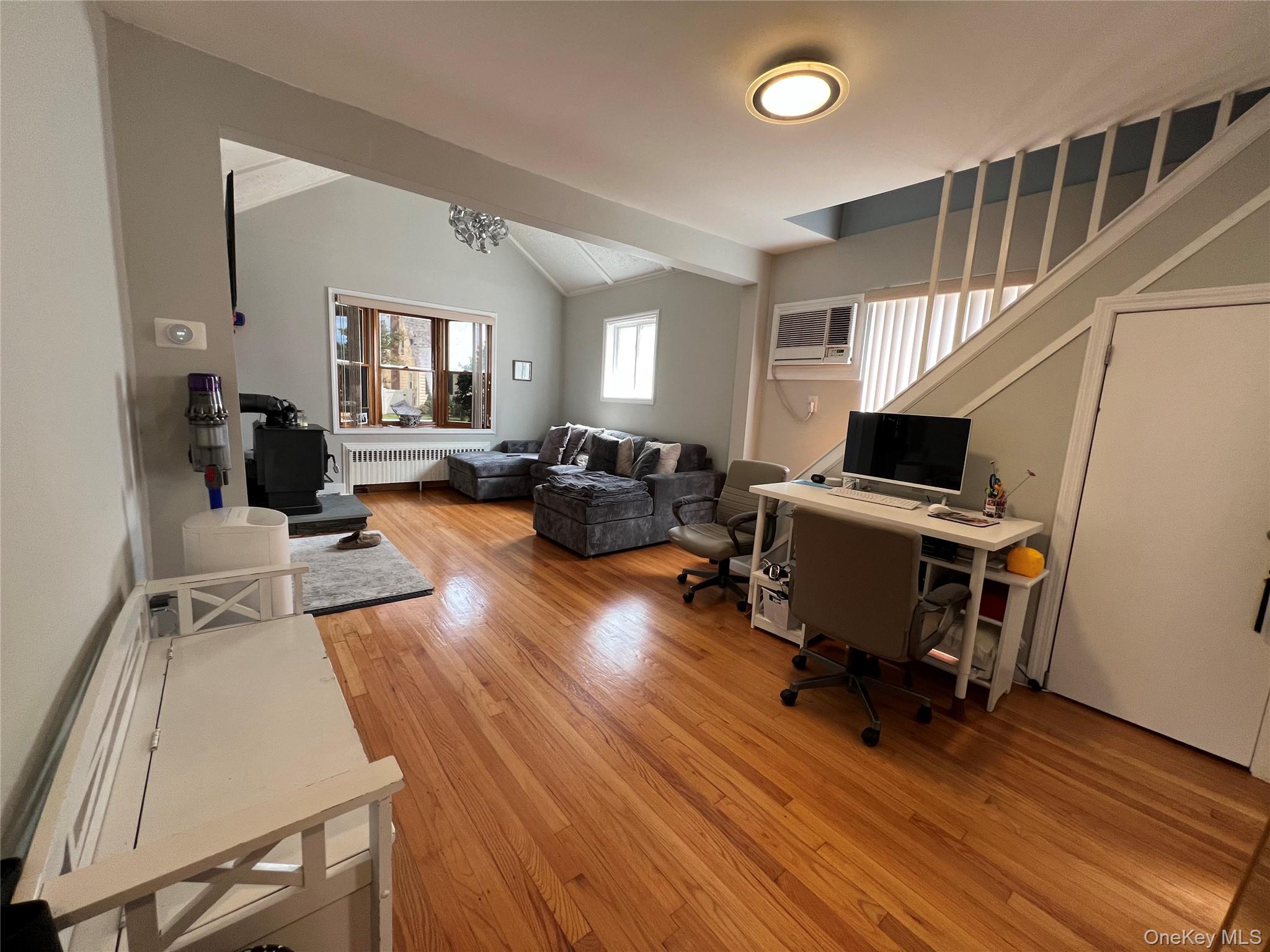 320 Maplegrove Avenue Property Photo 6