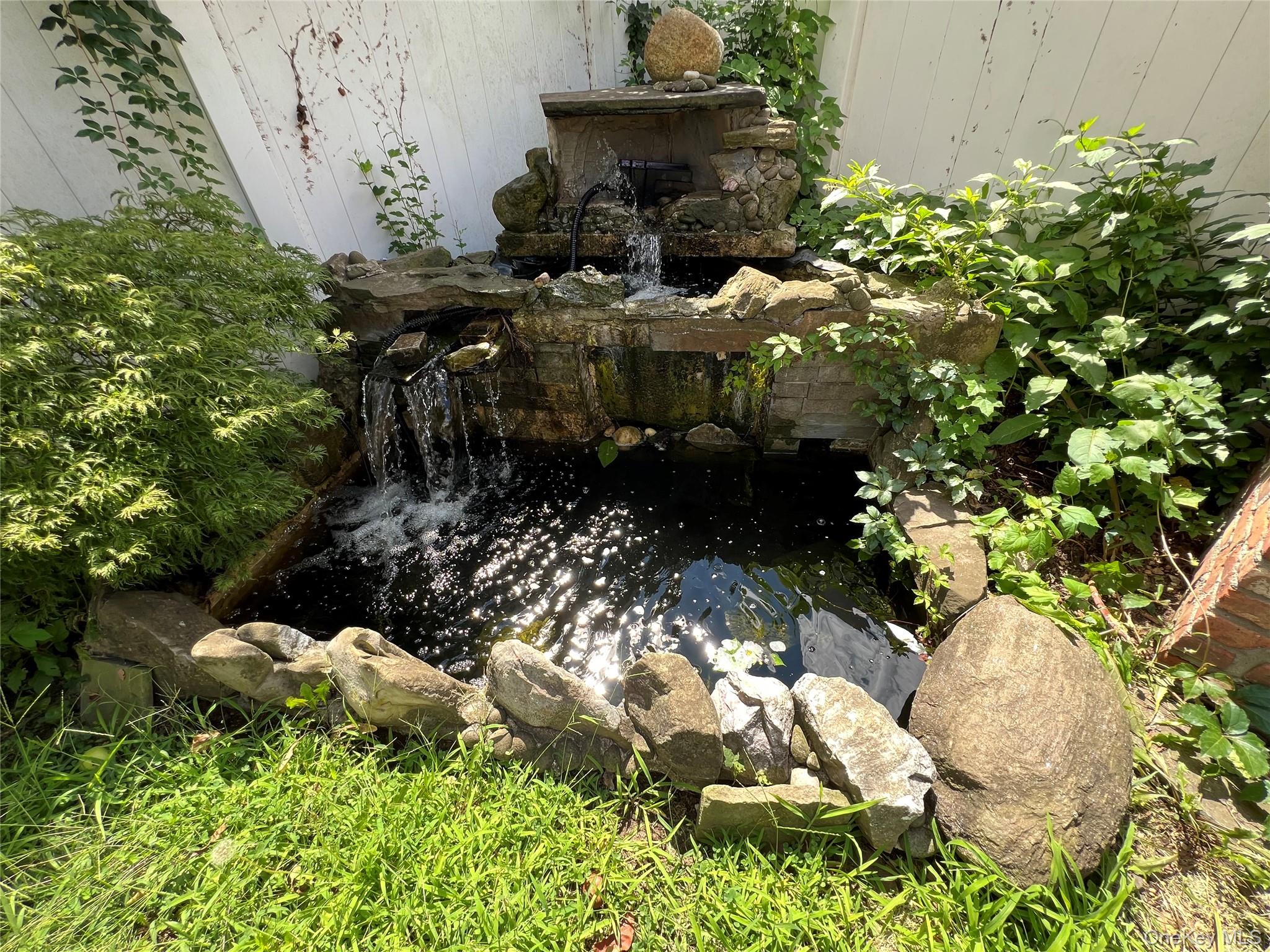 320 Maplegrove Avenue Property Photo 12
