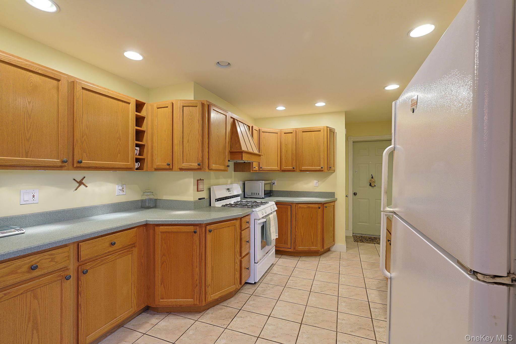 33 Magnolia Drive Property Photo 11