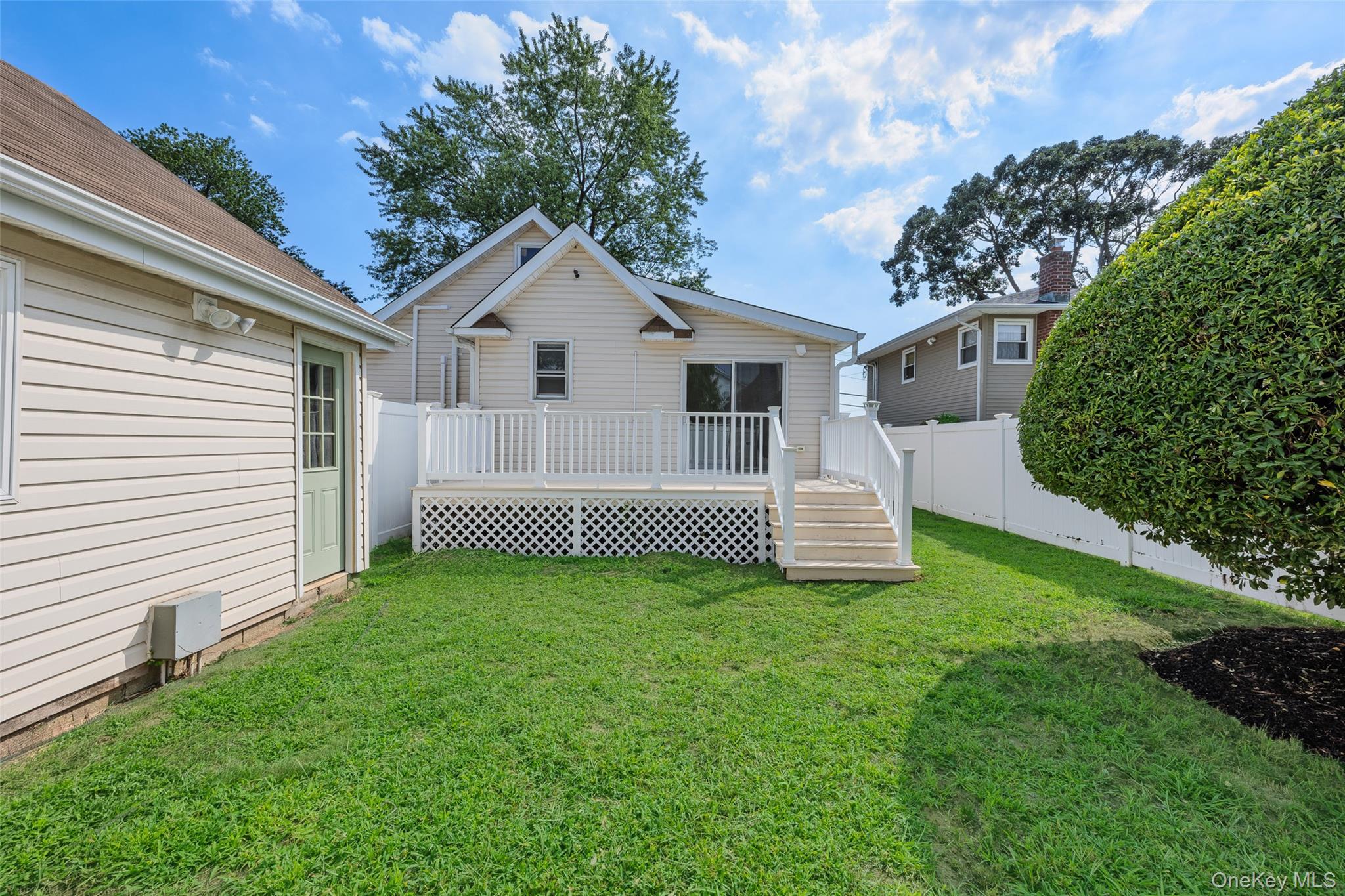 31 Cherry Avenue Property Photo 5