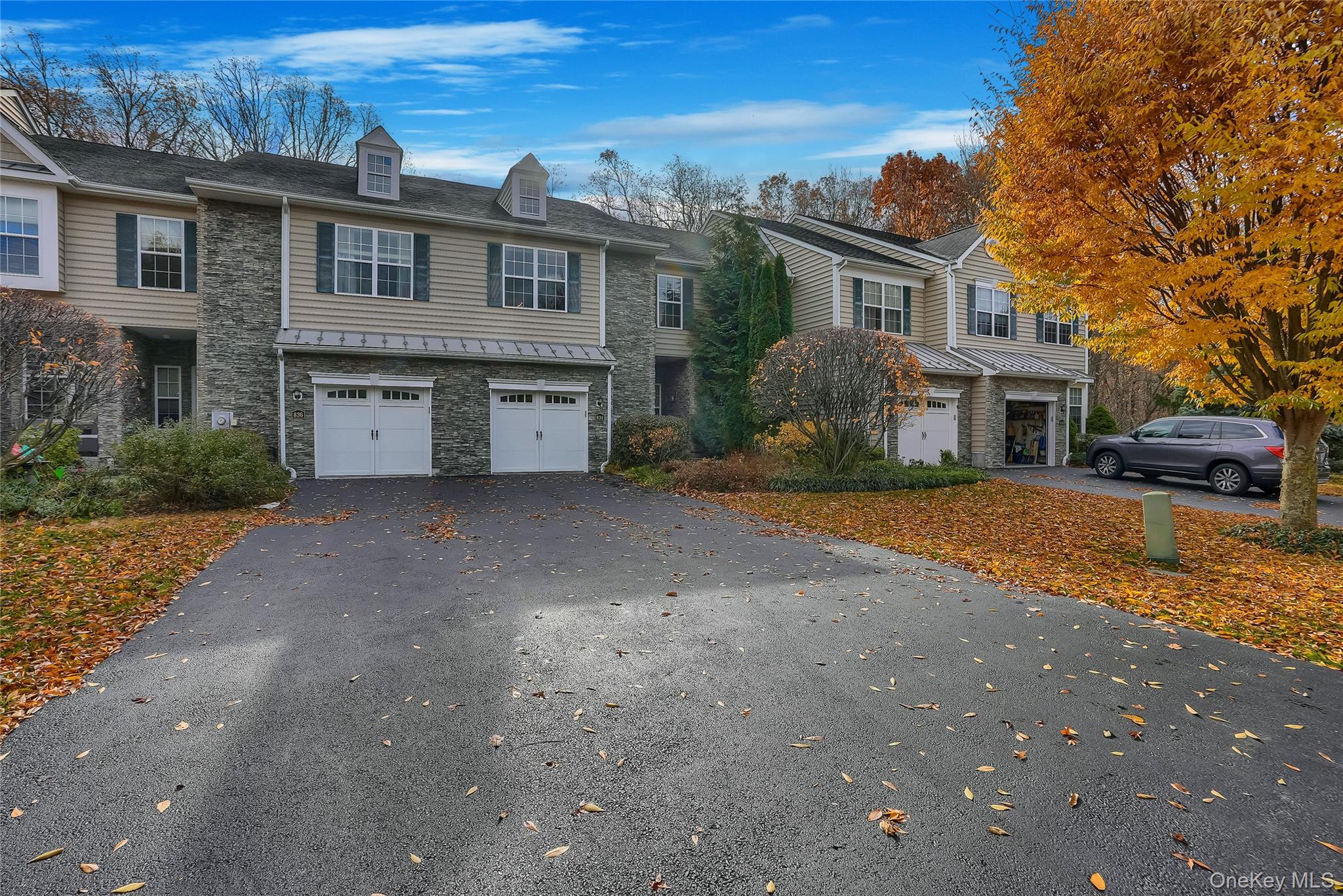 834 Huntington Drive Property Photo 2