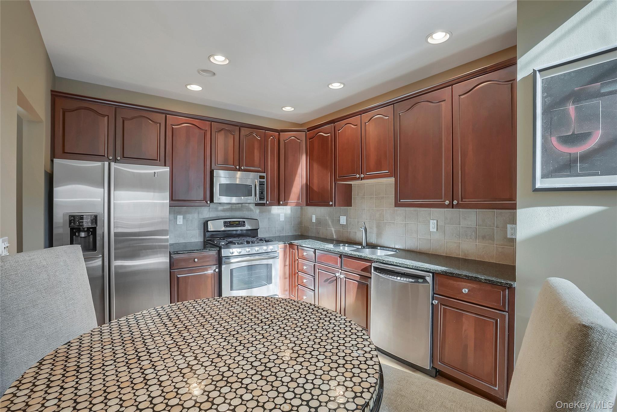 834 Huntington Drive Property Photo 14