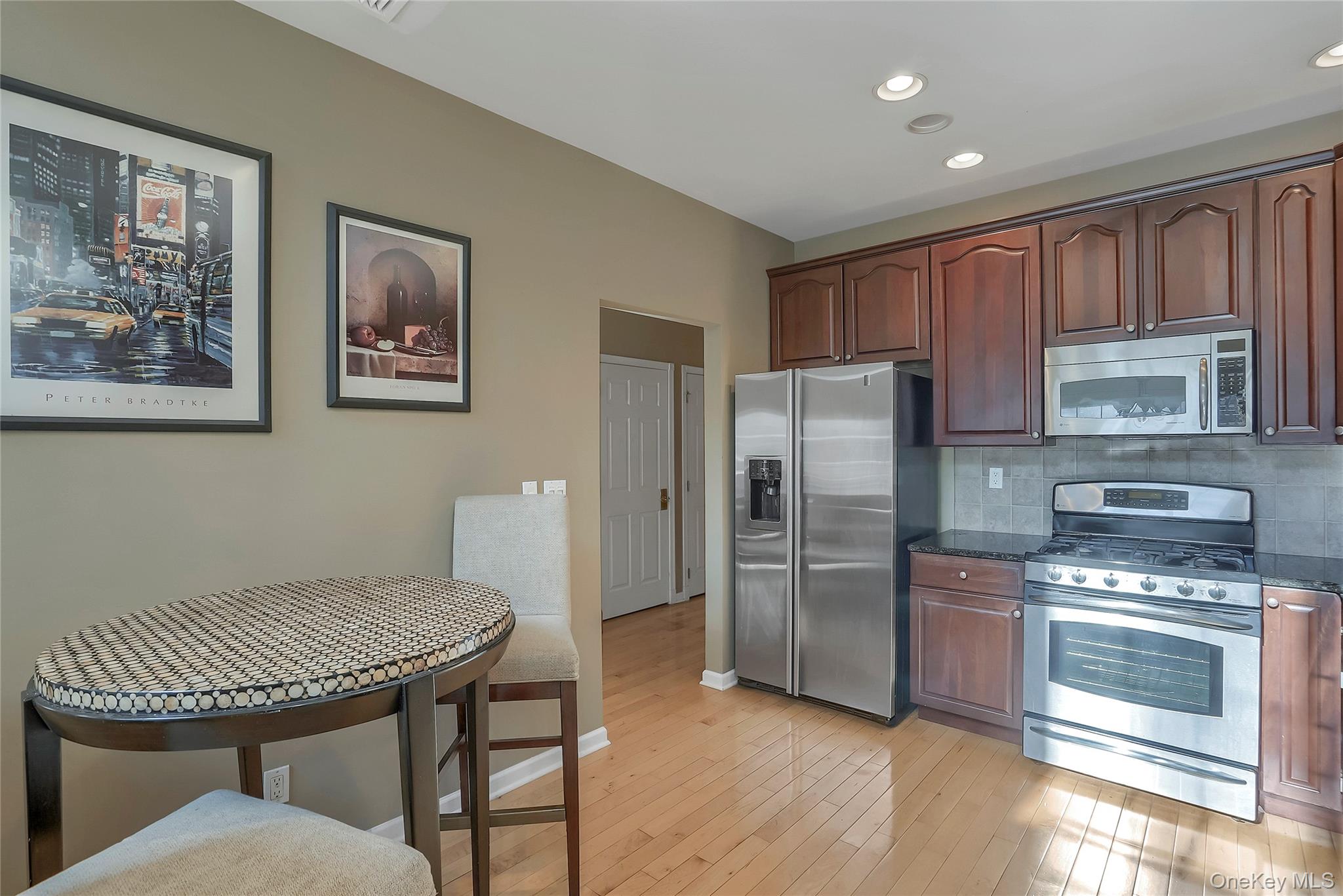 834 Huntington Drive Property Photo 15