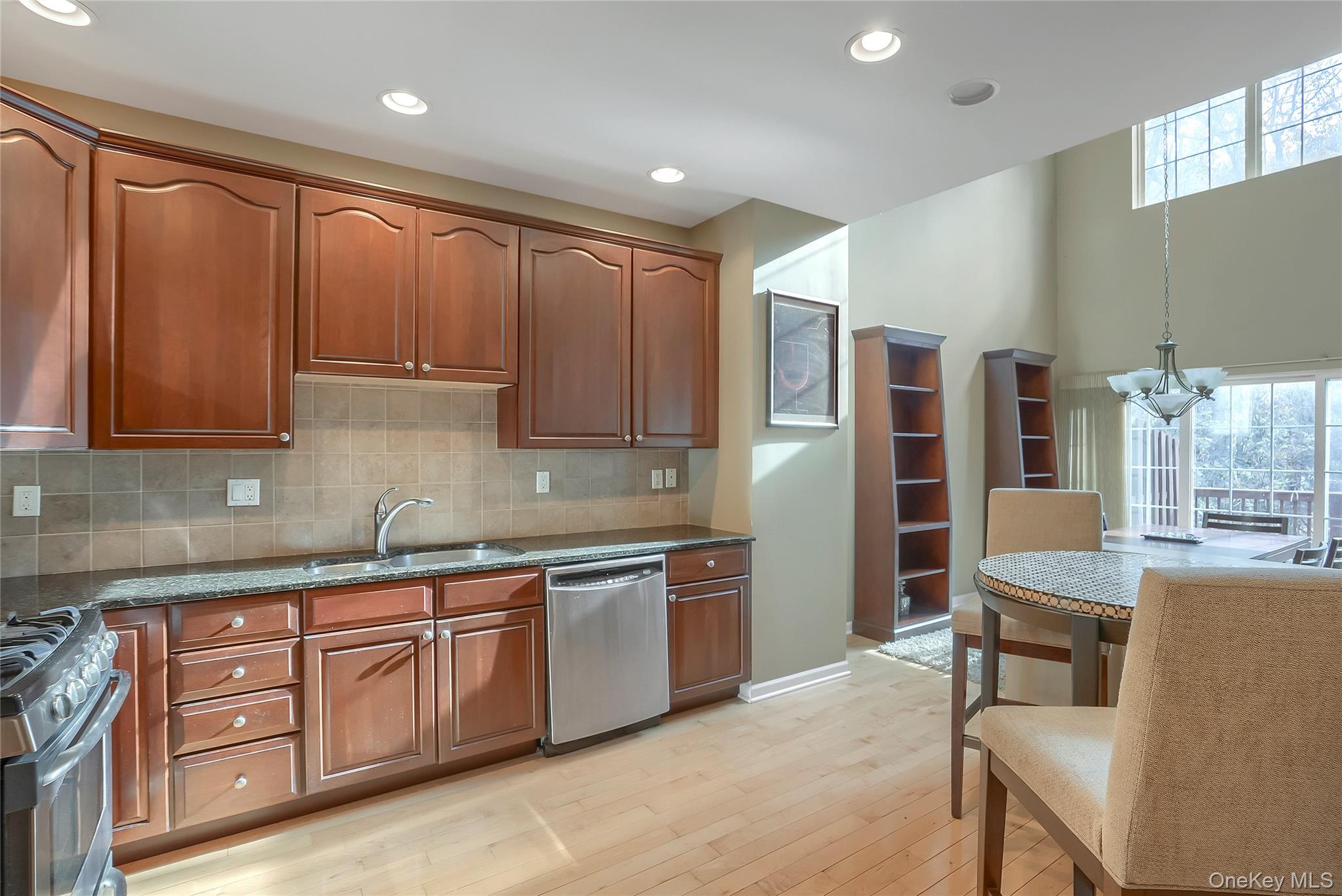 834 Huntington Drive Property Photo 16
