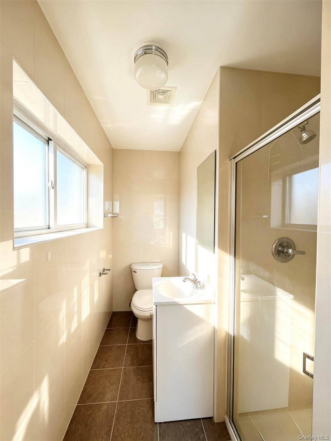 14105 Cherry Avenue 5f Property Photo 9