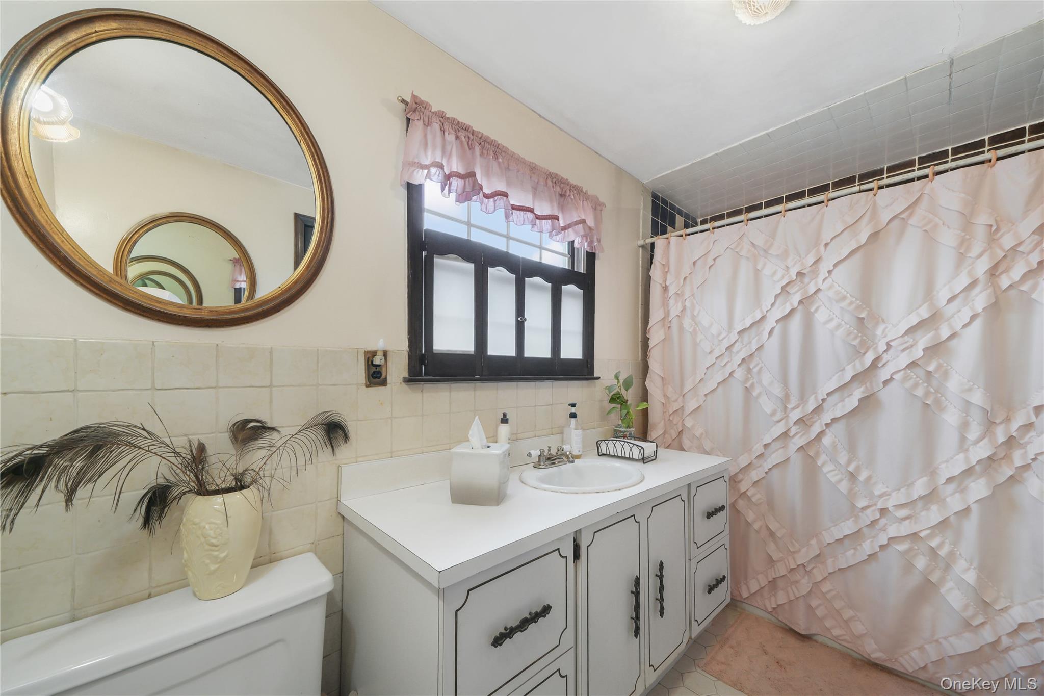 816 Throggs Neck Expressway Property Photo 12
