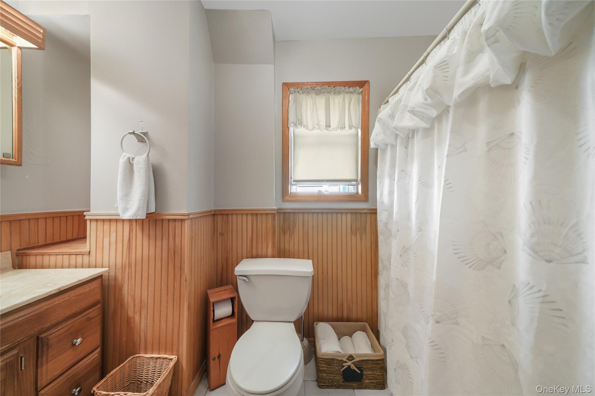 816 Throggs Neck Expressway Property Photo 19