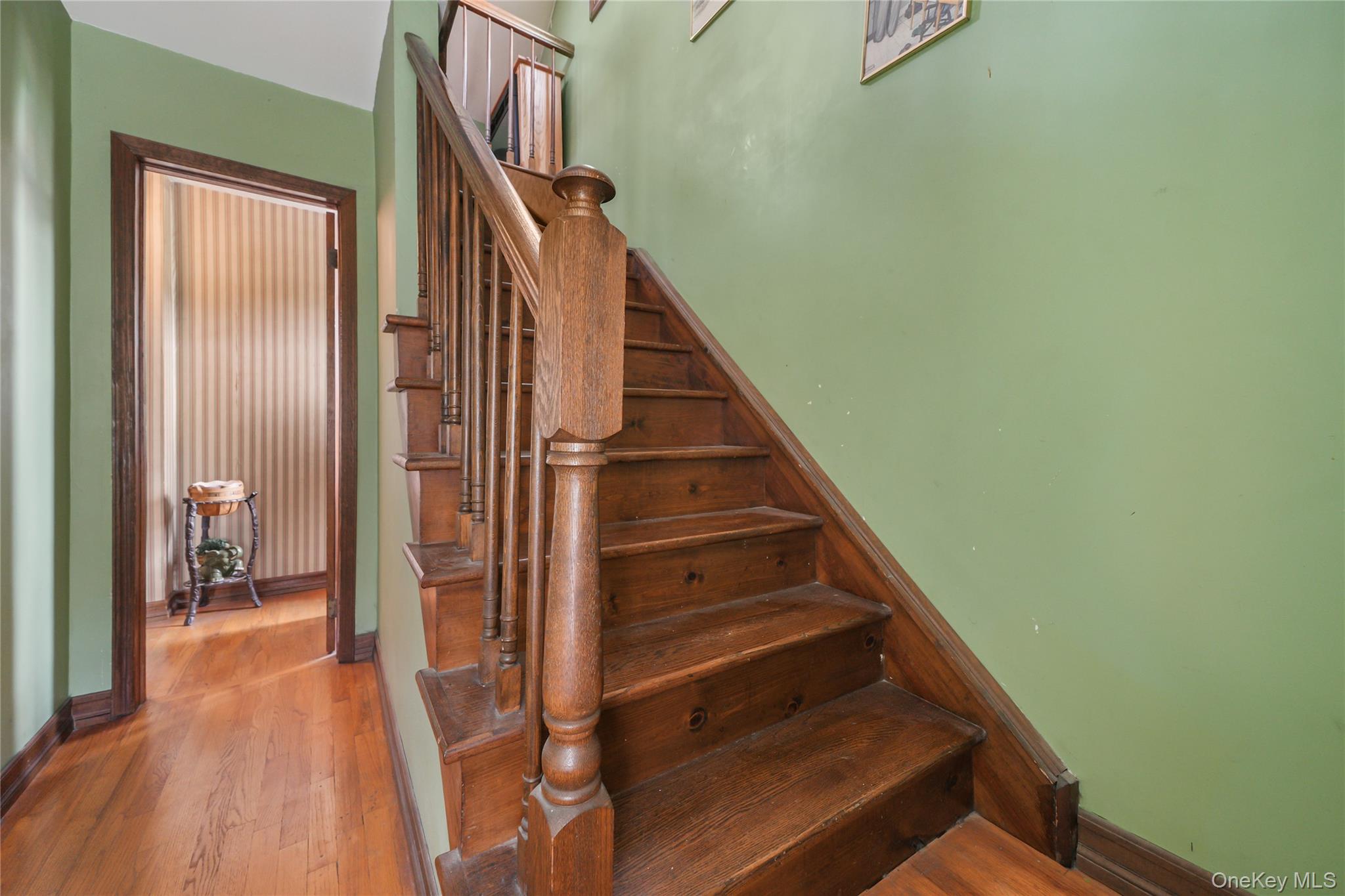 816 Throggs Neck Expressway Property Photo 21