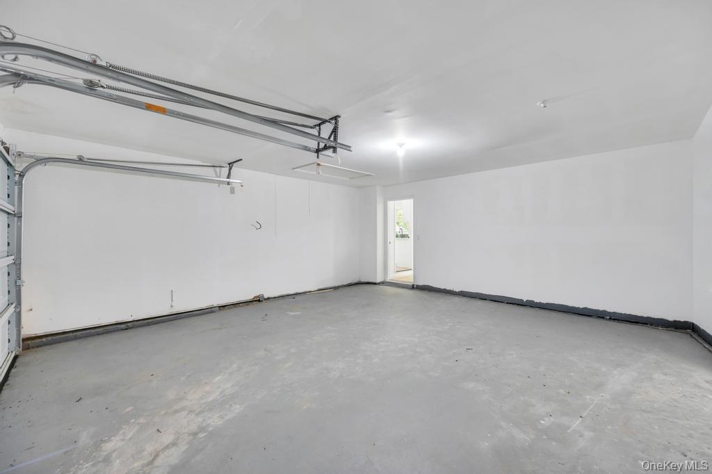 8 Cynthia Lane Property Photo 21