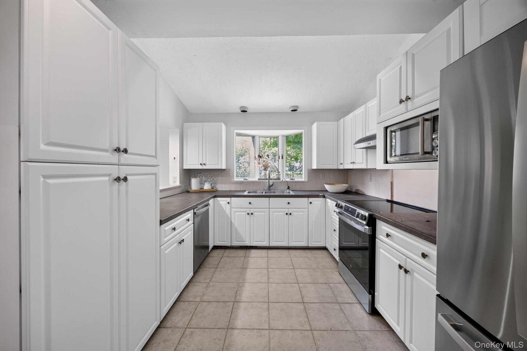 2 Terrace Road Property Photo 6