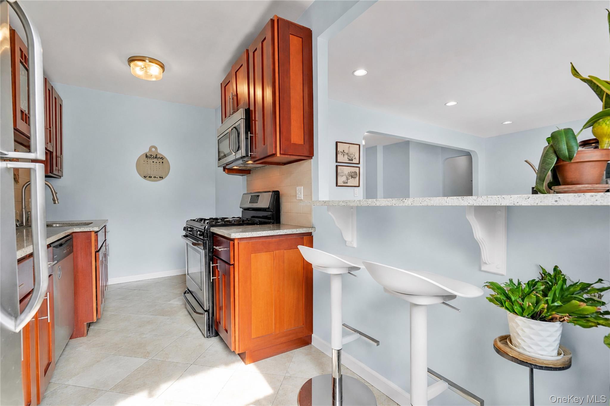 67-35 Yellowstone Boulevard 4p Property Photo 3
