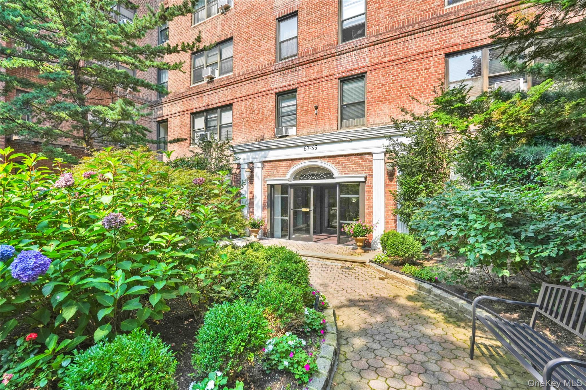 67-35 Yellowstone Boulevard 4p Property Photo 22