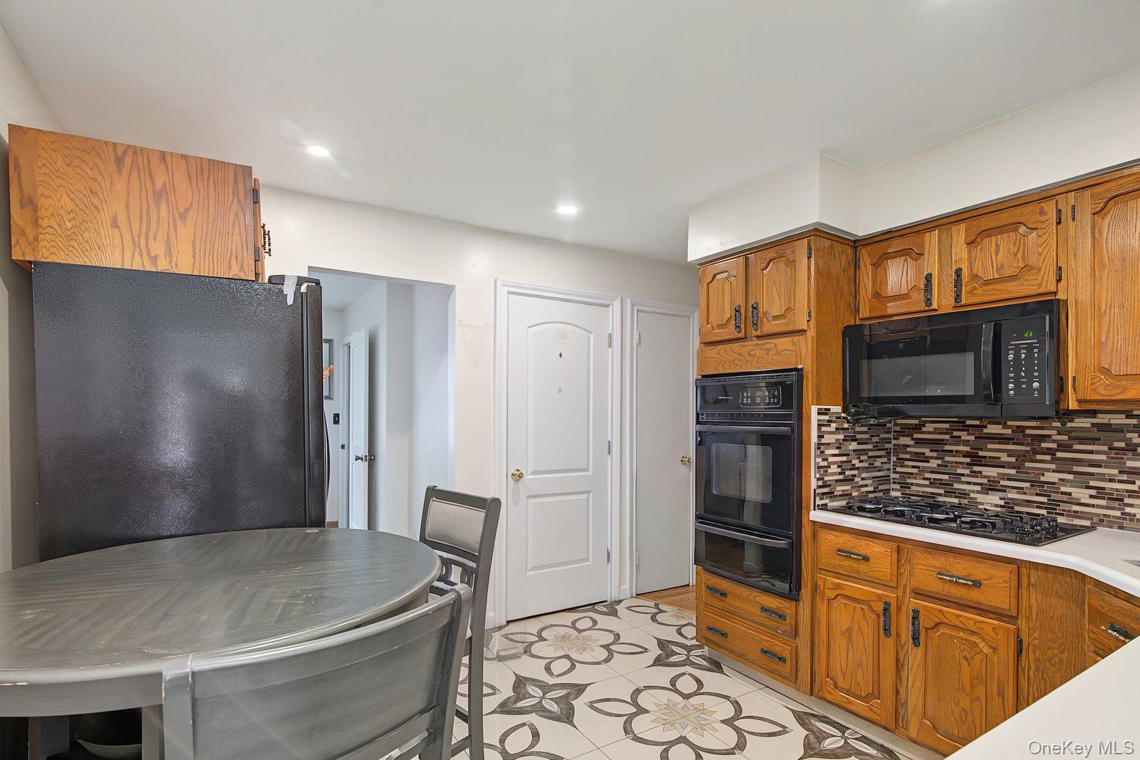 240 28th Street Property Photo 5