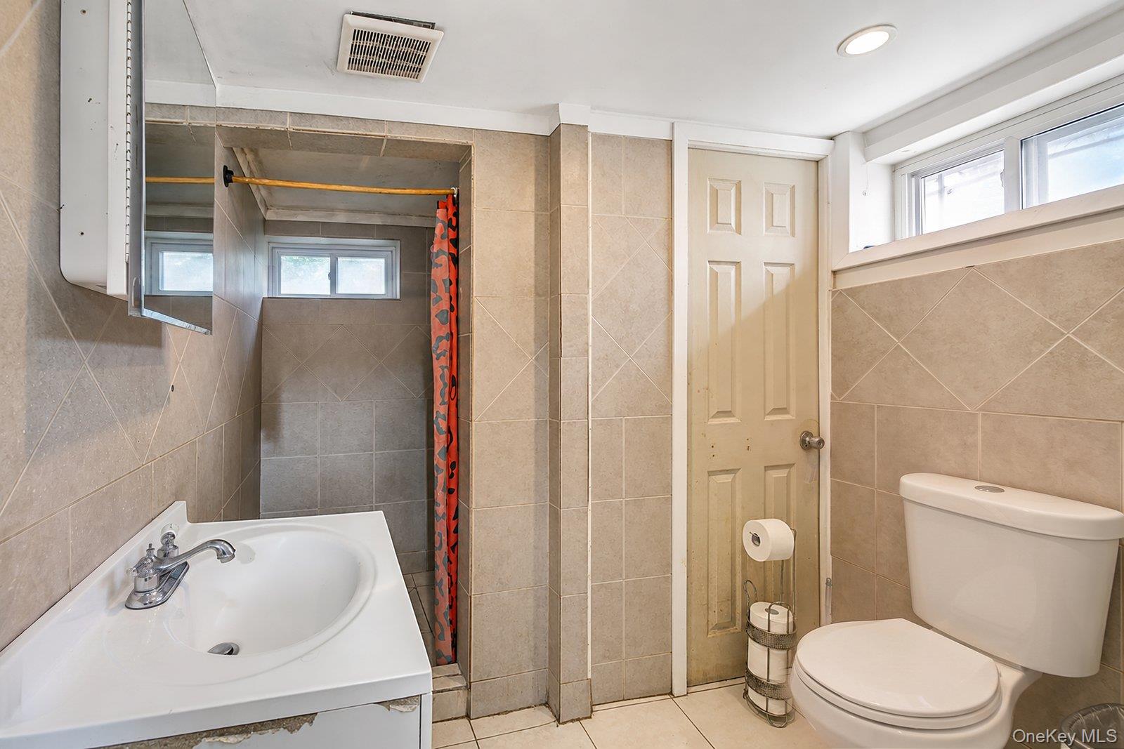 240 28th Street Property Photo 8