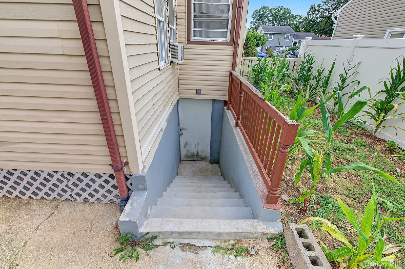 240 28th Street Property Photo 22