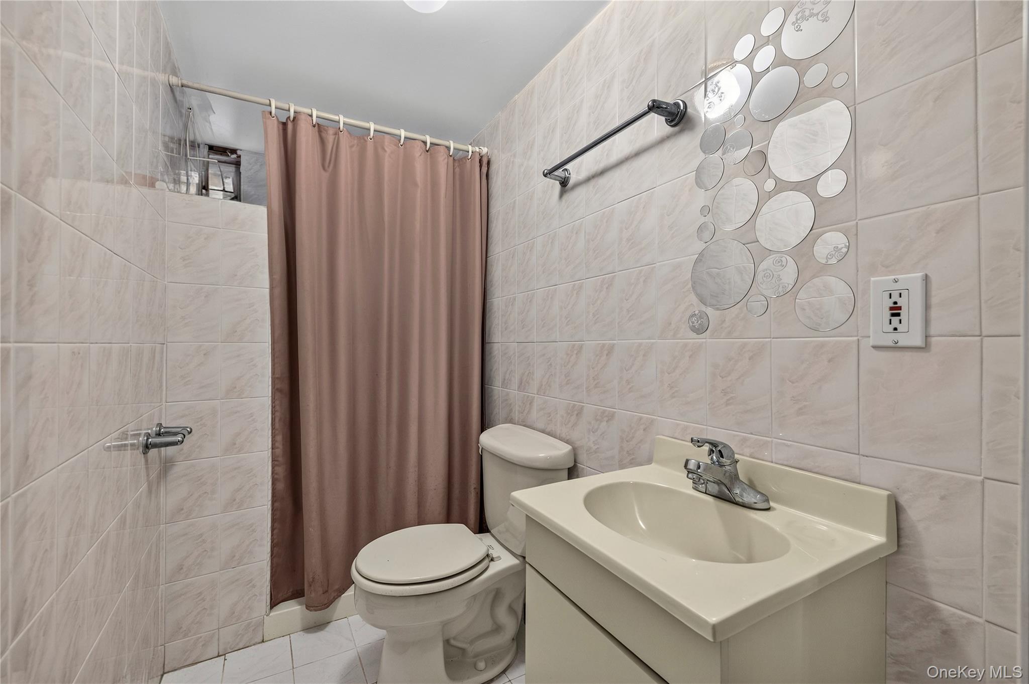 214 Avery Place Property Photo 30